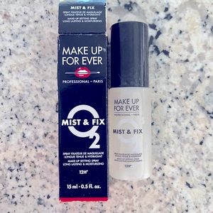 Makeup Forever Mix and Fix setting spray. New in box!